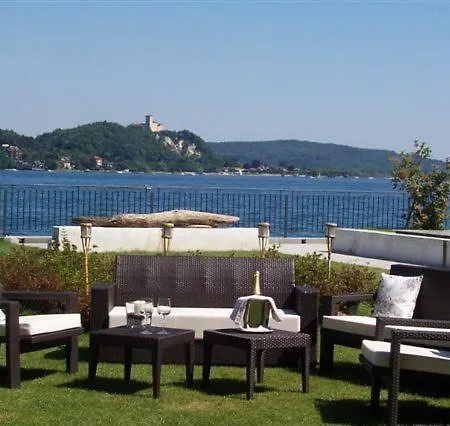 Sleeps 5 Pool